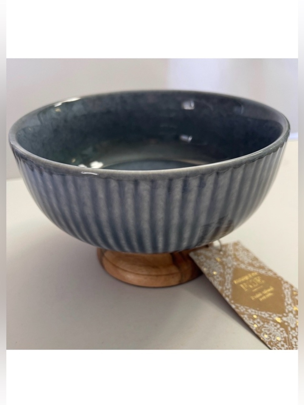 Bowl in Blue Fluted Ceramic with Wooden Base NWT Home Decor Kitchen